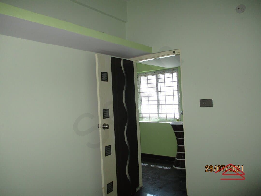 bedrooms-mHrH.jpg