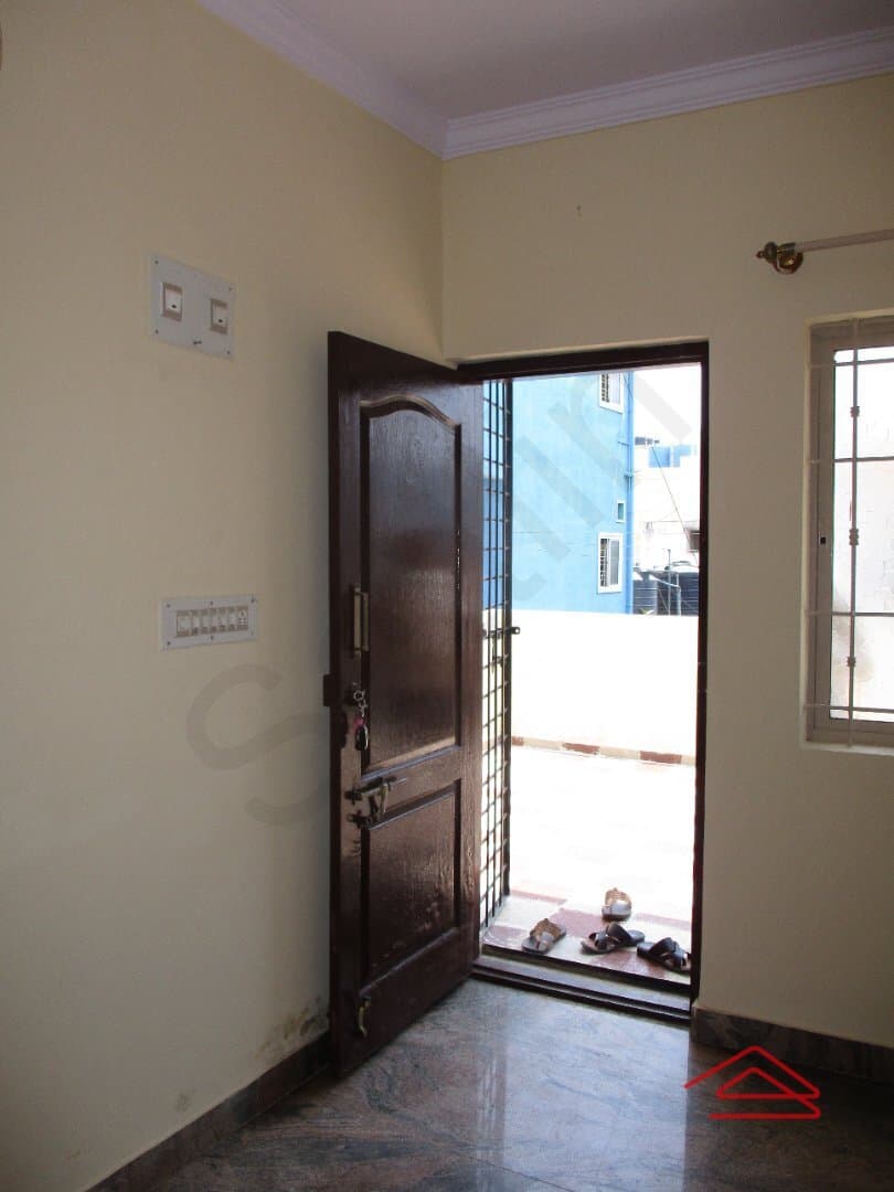 halls-t32v.jpg