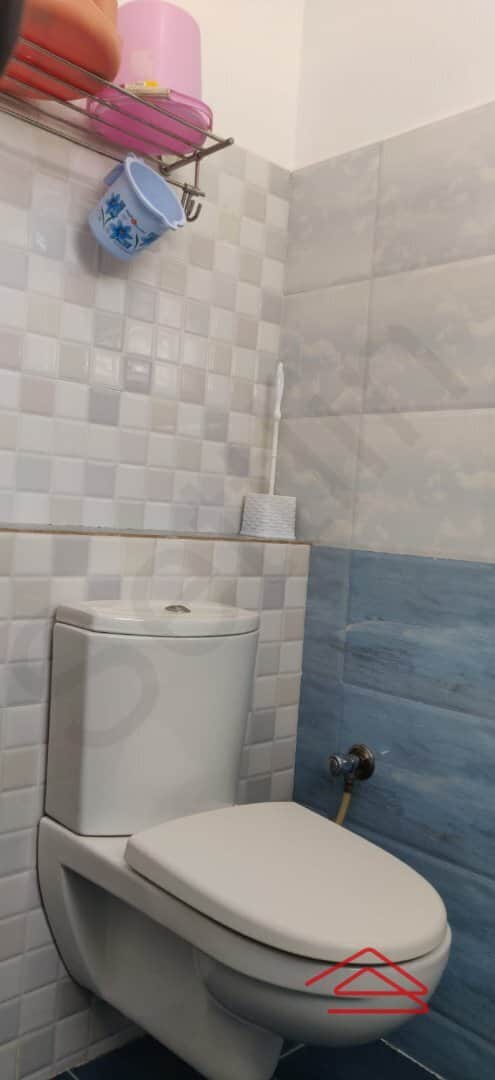 Sub Unit : bathrooms 3