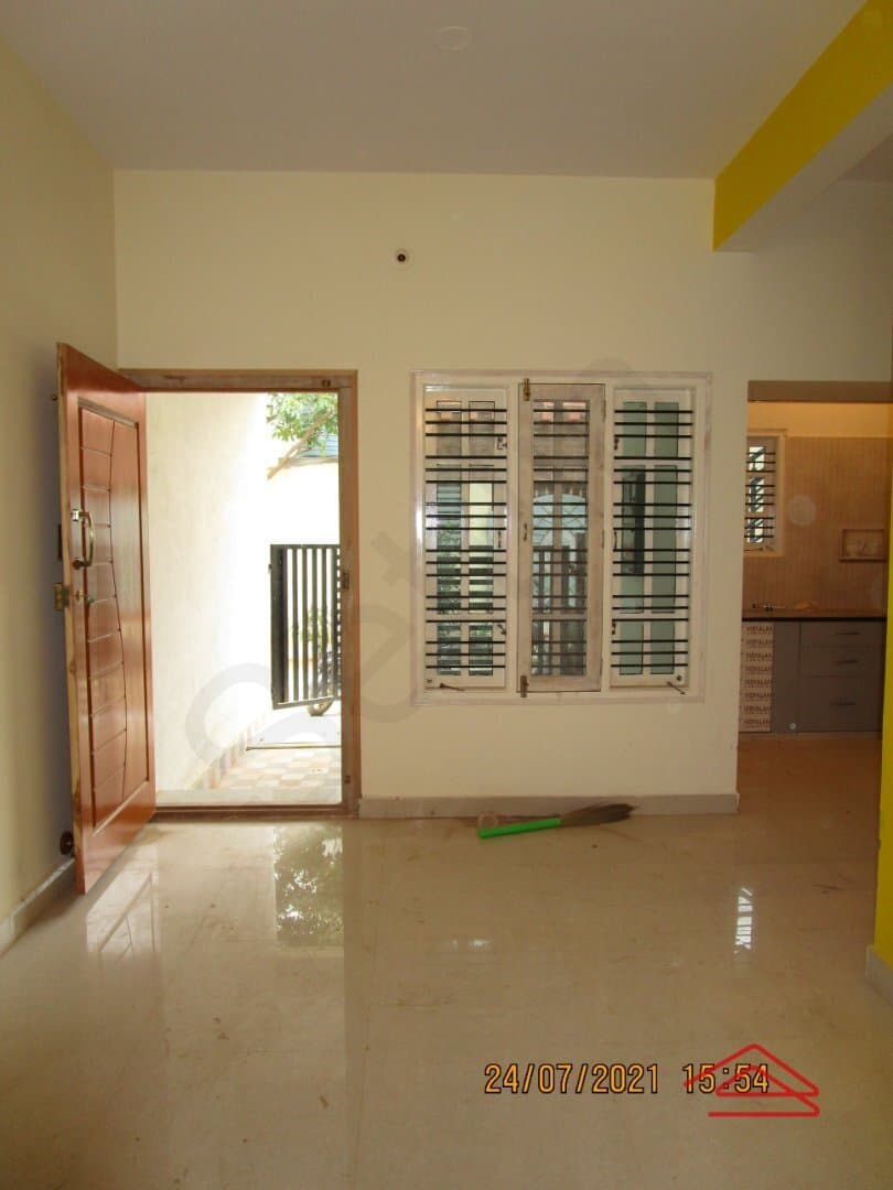 halls-3S95.jpg