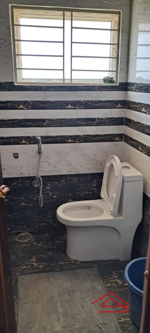 bathrooms-Qza6.jpg