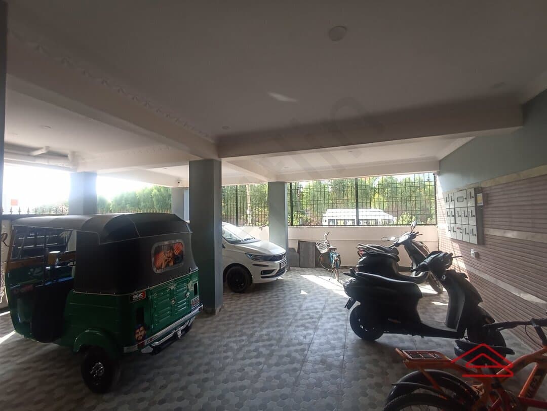 parkings-DWYf.jpg