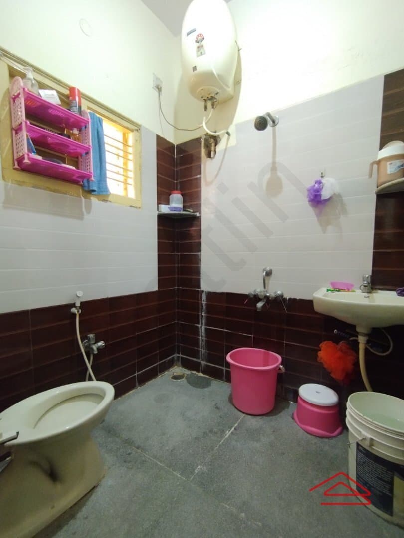 bathrooms-Mgtm.jpg