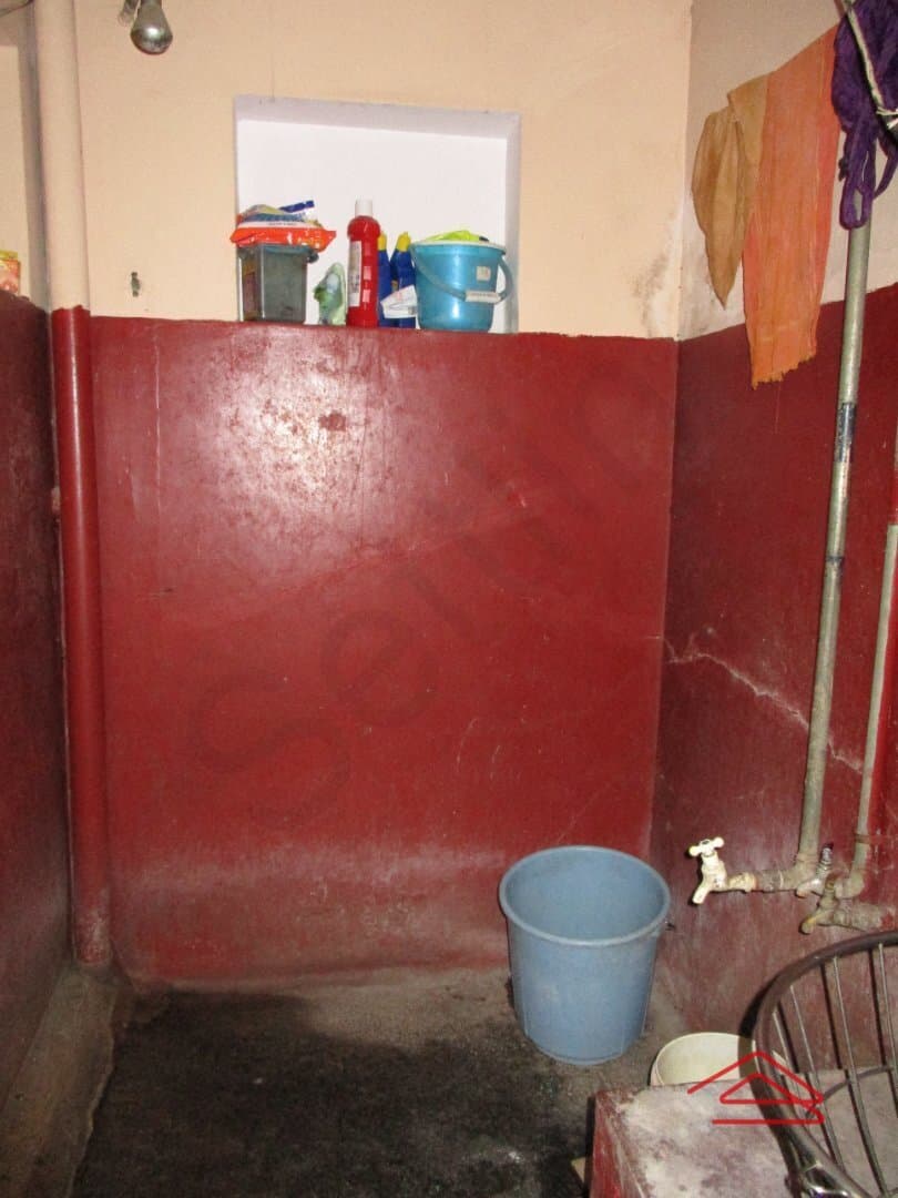 bathrooms-dkyu.jpg