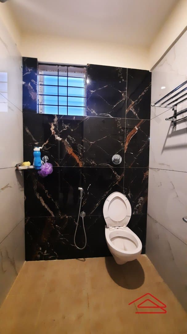 bathrooms-Jkus.jpg