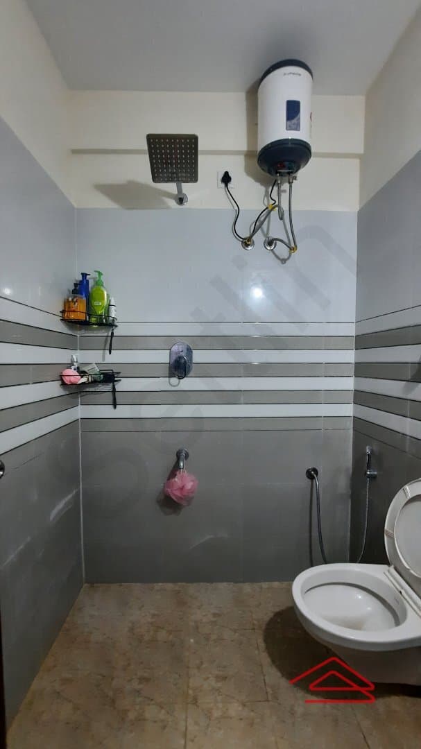 bathrooms-QEXf.jpg