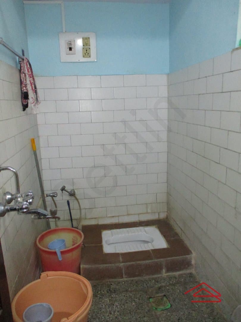 bathrooms-iLPp.jpg