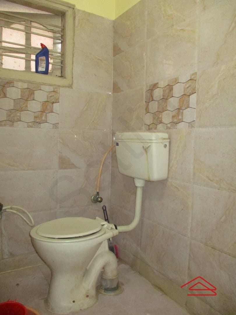 bathrooms-NJxn.jpg