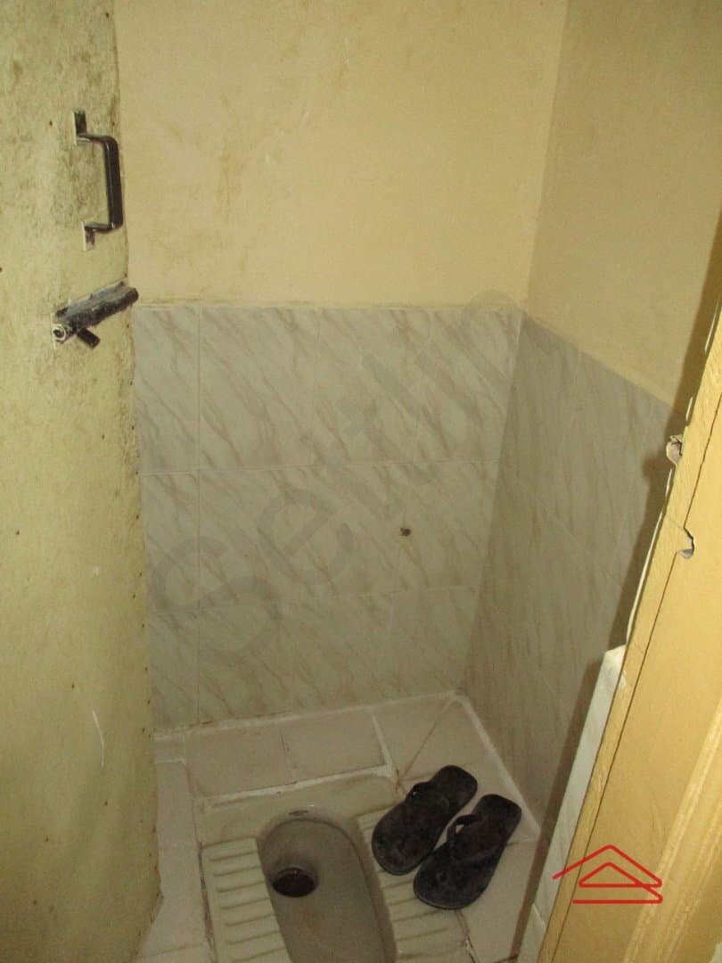 bathrooms-5yZK.jpg