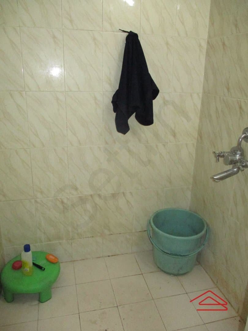 bathrooms-xsXg.jpg