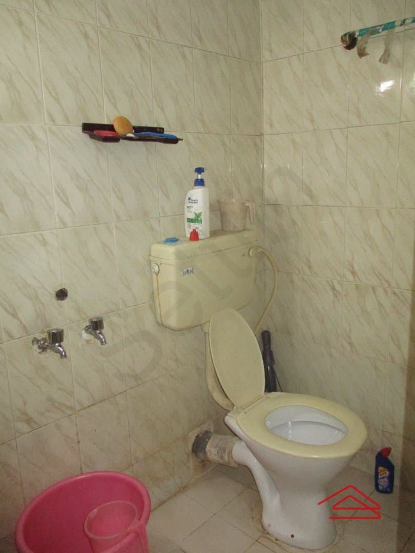 bathrooms-2JD3.jpg