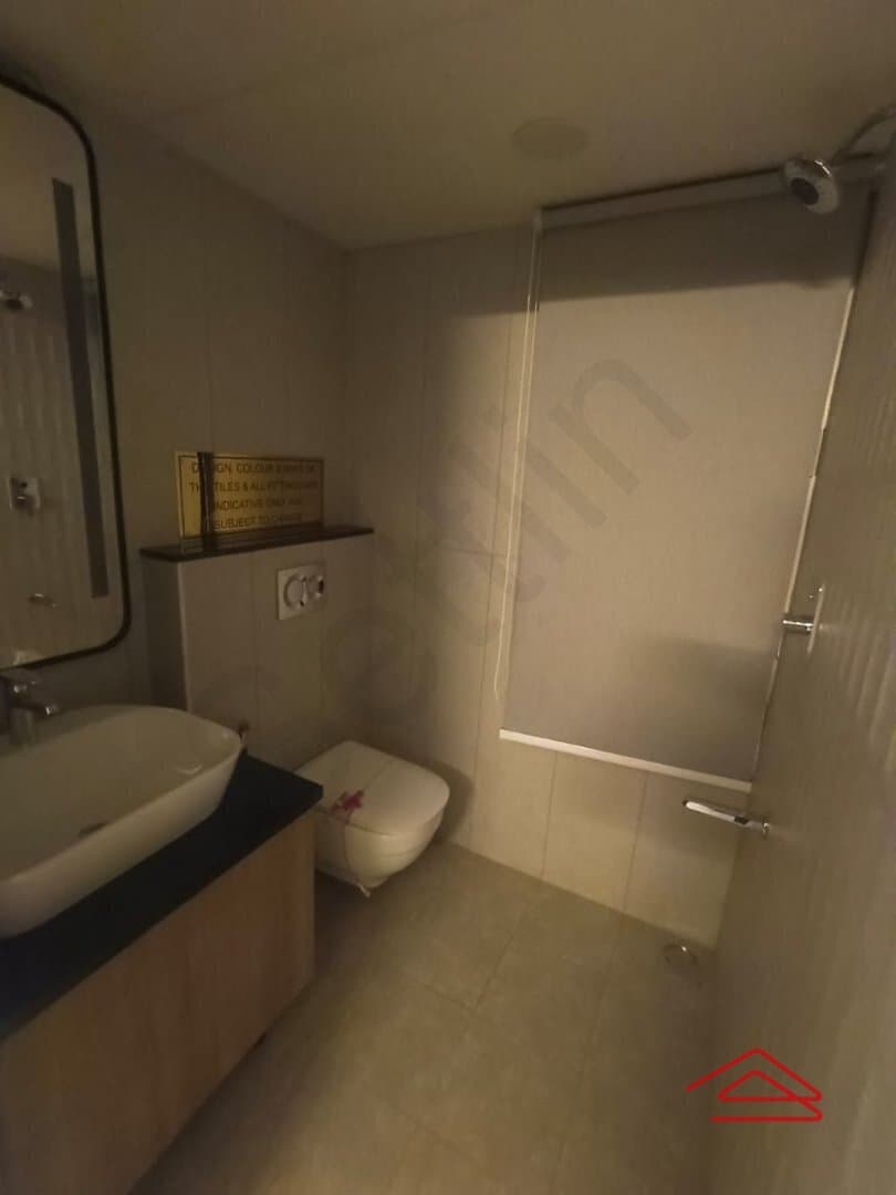 Servant Bathroom 1