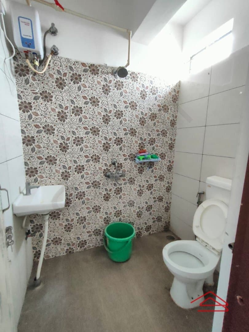 bathrooms-JKDm.jpg