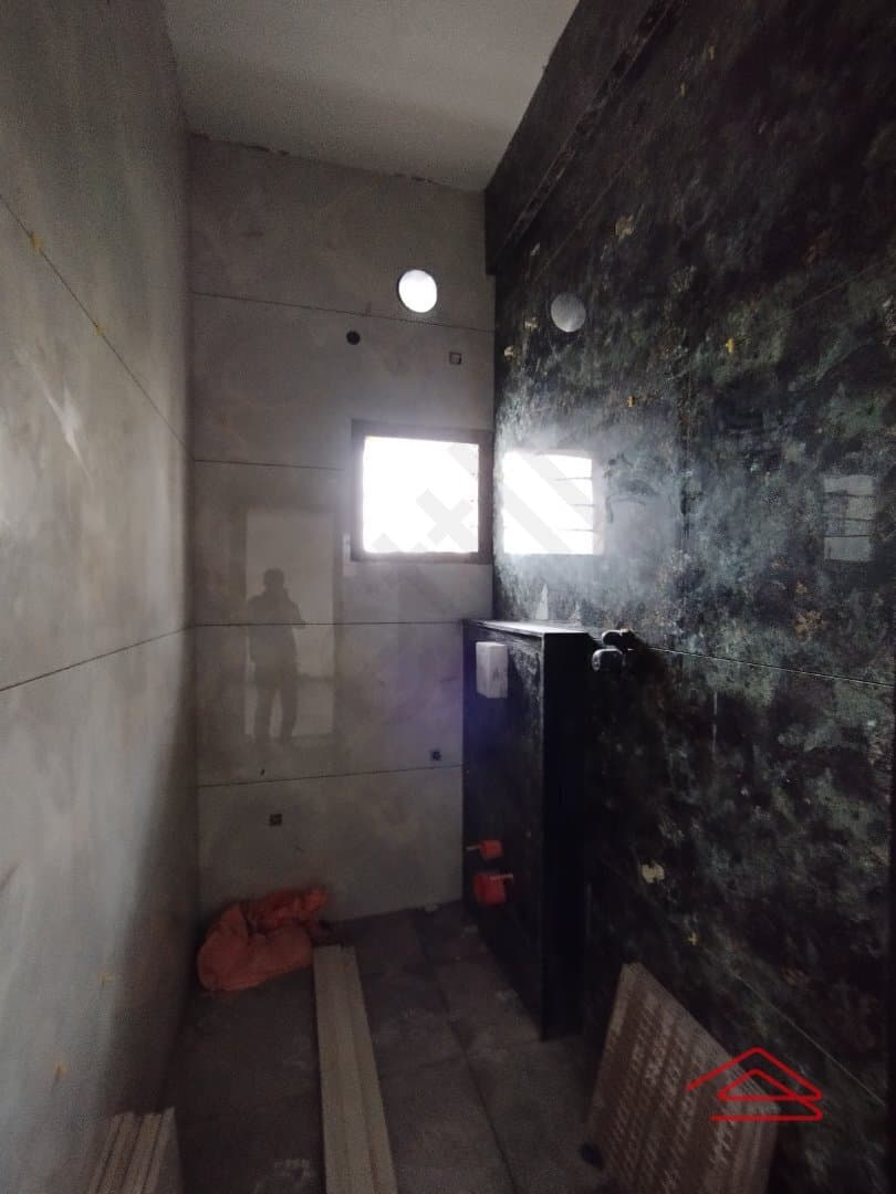 bathrooms-Sg5q.jpg