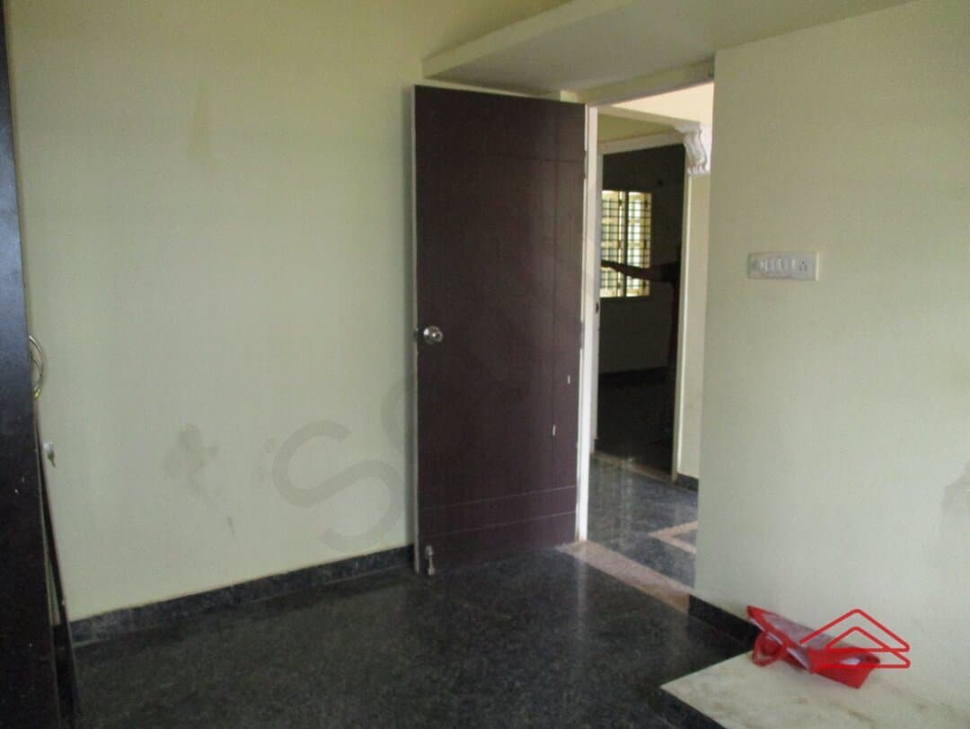 bedrooms-dp3B.jpg