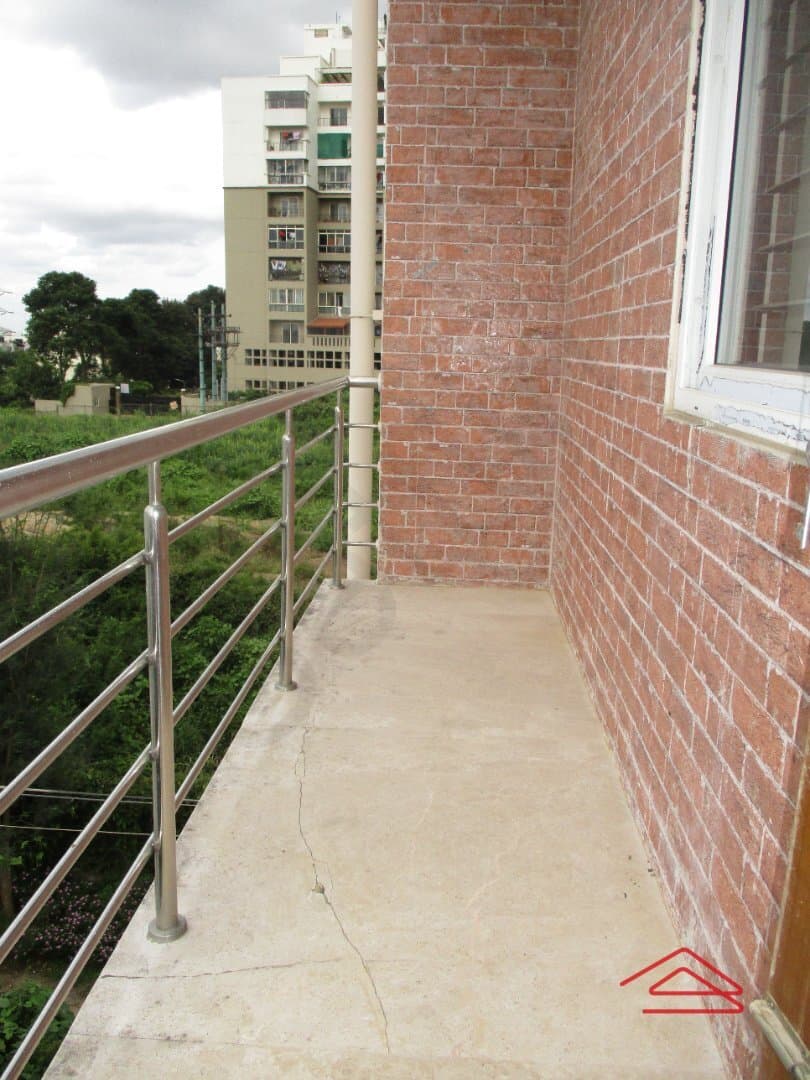 balconies-4JgK.jpg