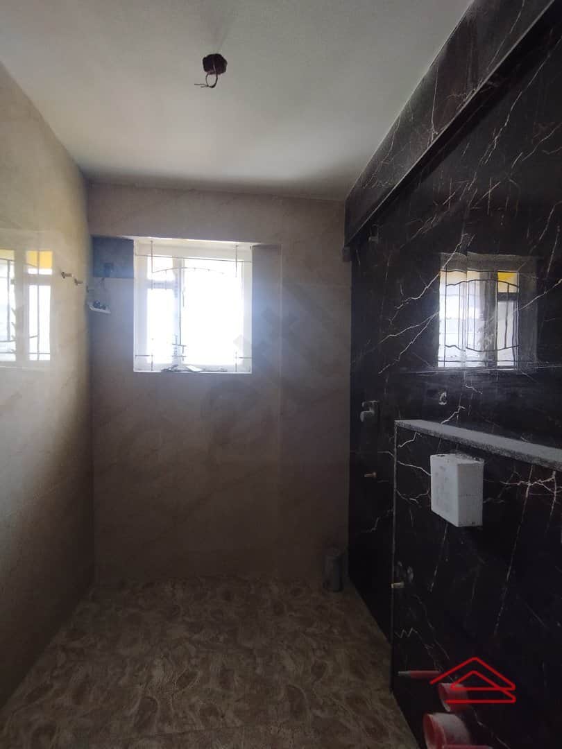 Sub Unit : bathrooms 2