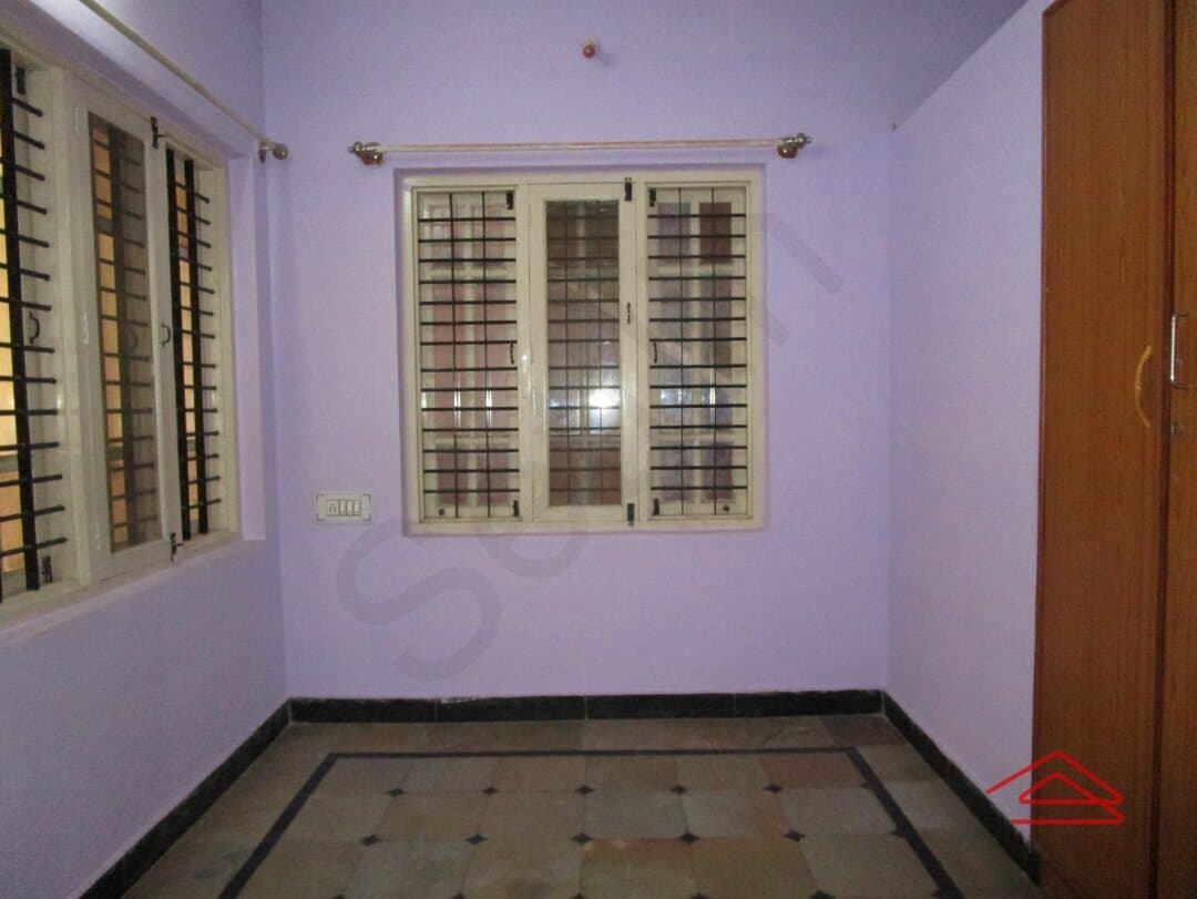 bedrooms-cH83.jpg