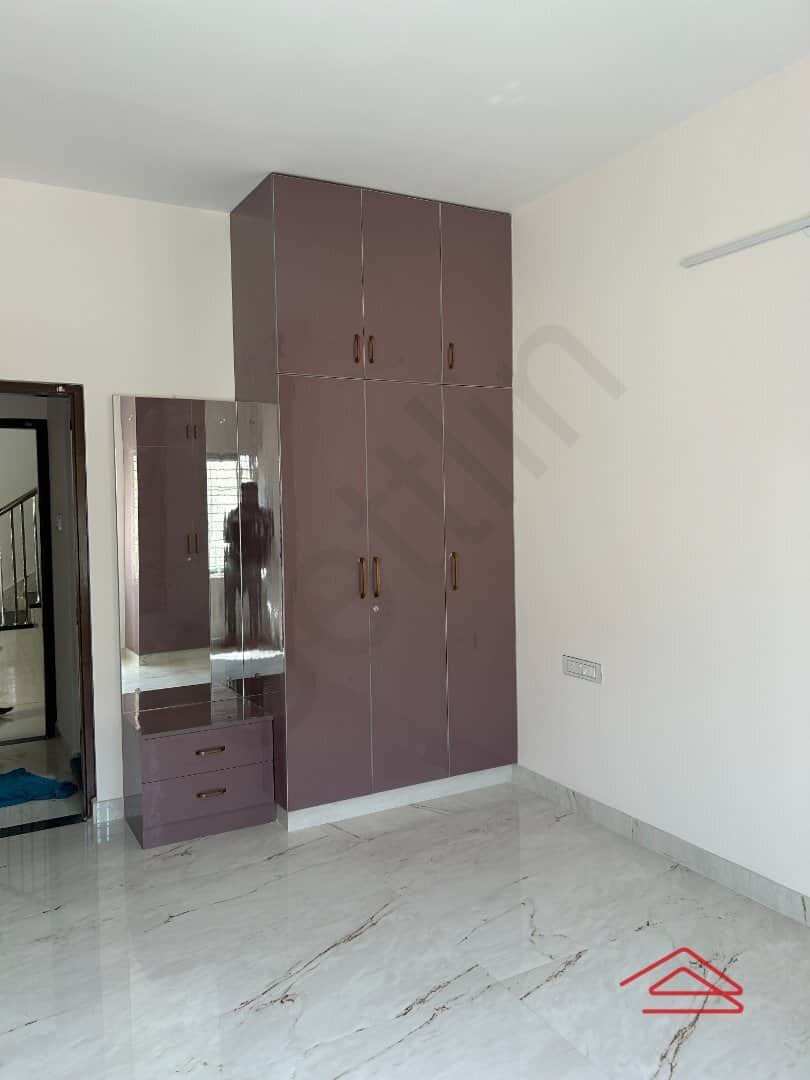 Sub Unit : bedrooms 1