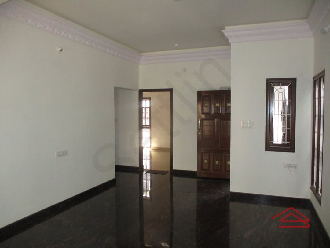 halls-Maiu.jpg