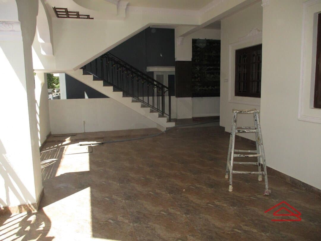 parkings-hkhC.jpg