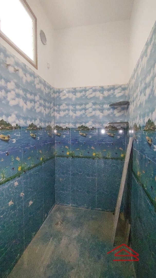 bathrooms-dMic.jpg