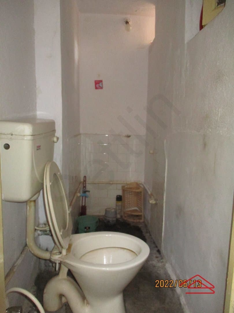 bathrooms-JsoC.jpg