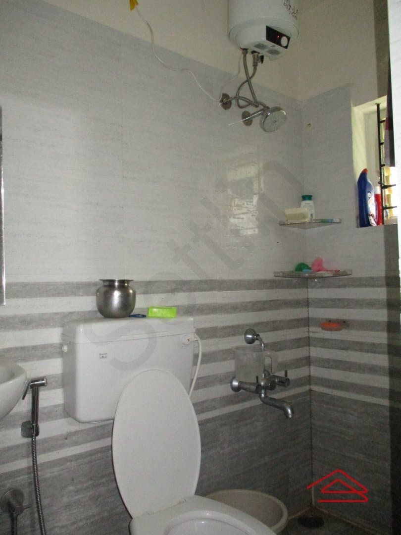 bathrooms-CB5J.jpg