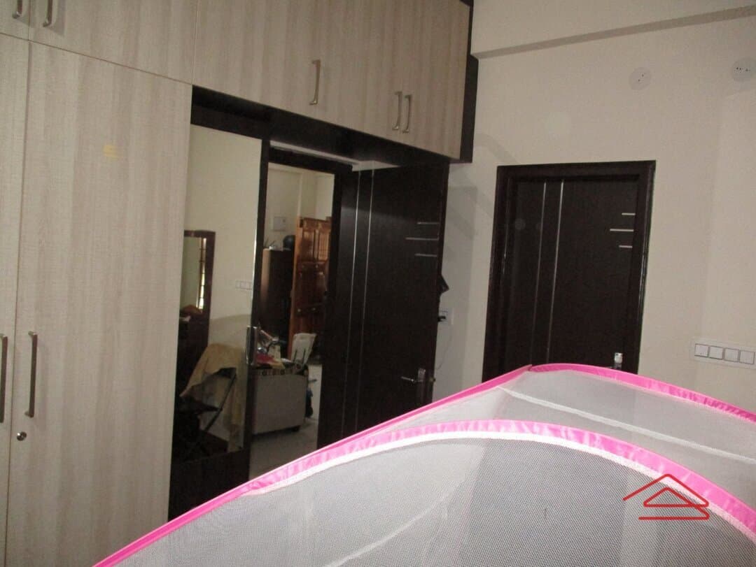 bedrooms-ey63.jpg