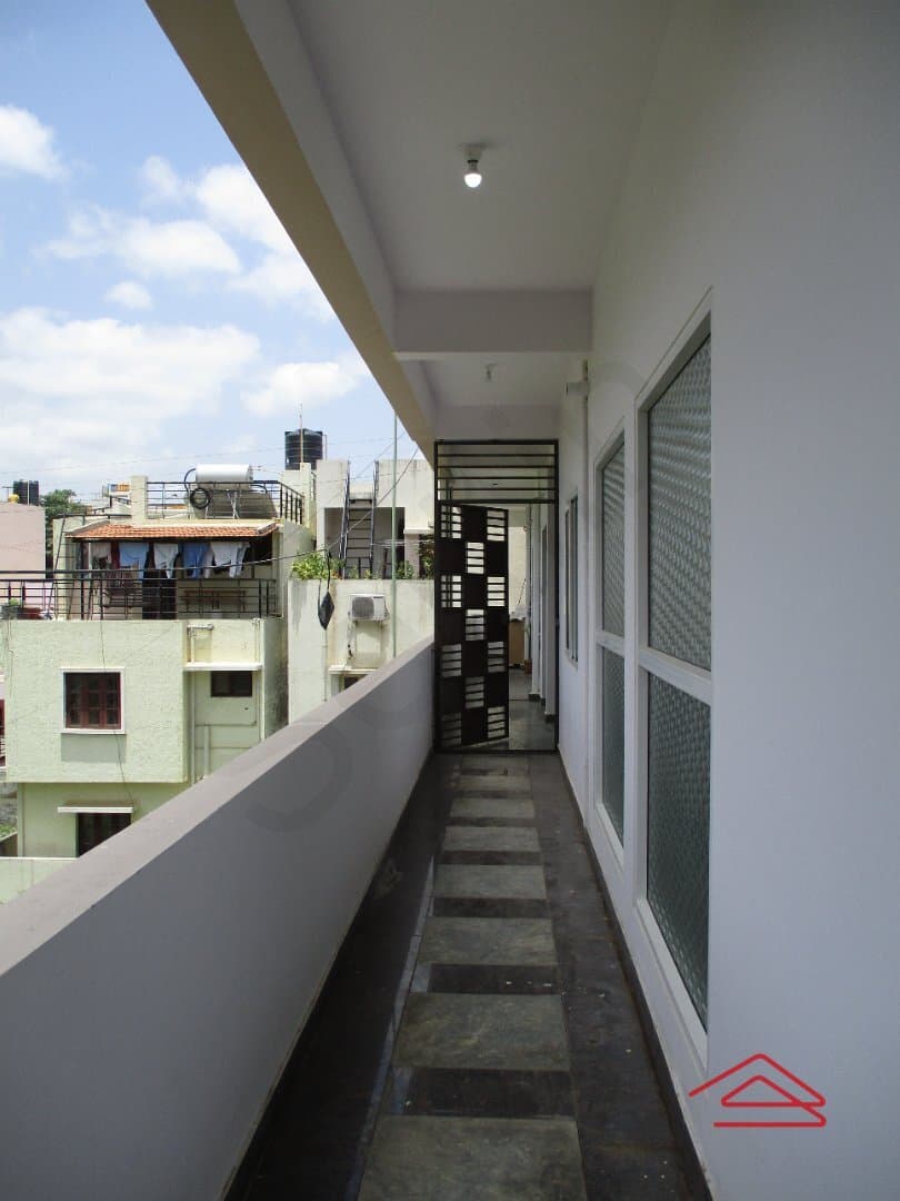 balconies-Liqm.jpg