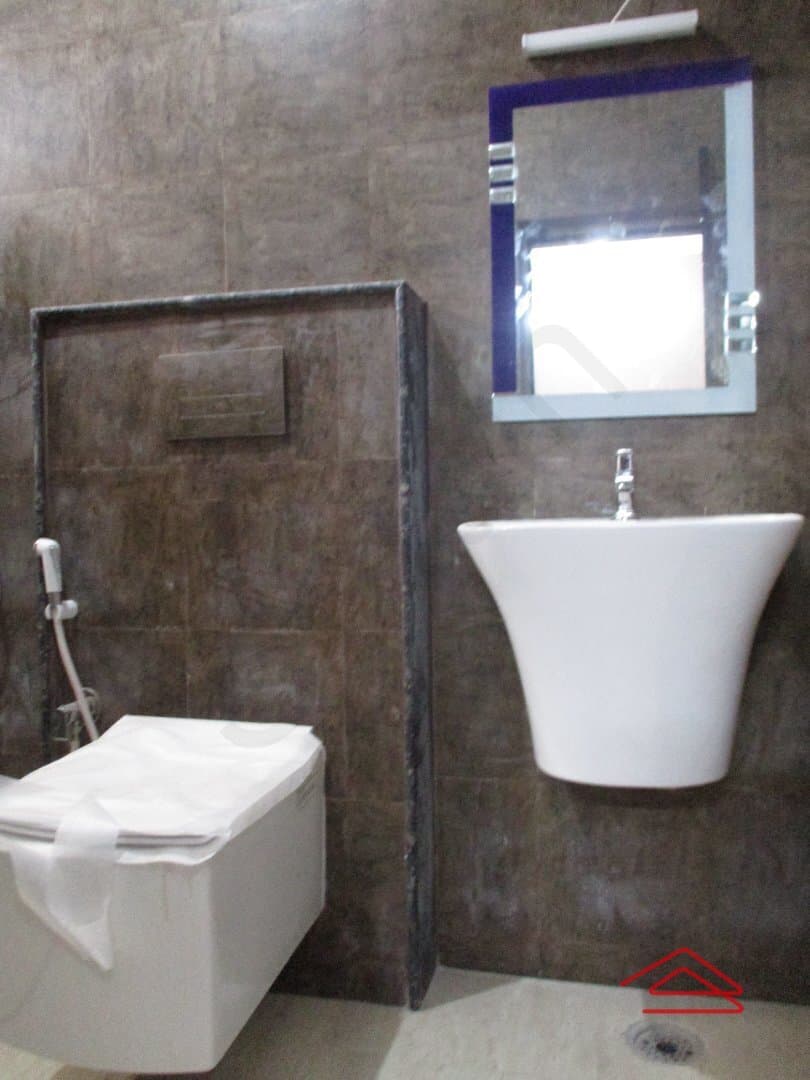 bathrooms-4DxL.jpg