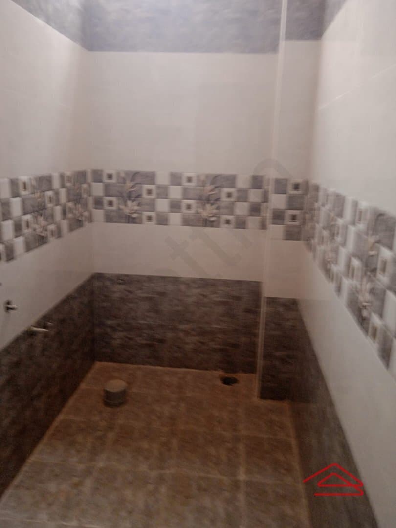 bathrooms-nP39.jpg