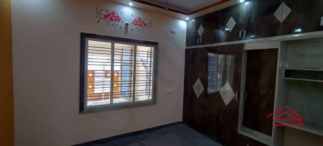 bedrooms-B6xS.jpg