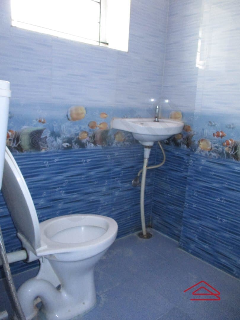 bathrooms-75Q6.jpg
