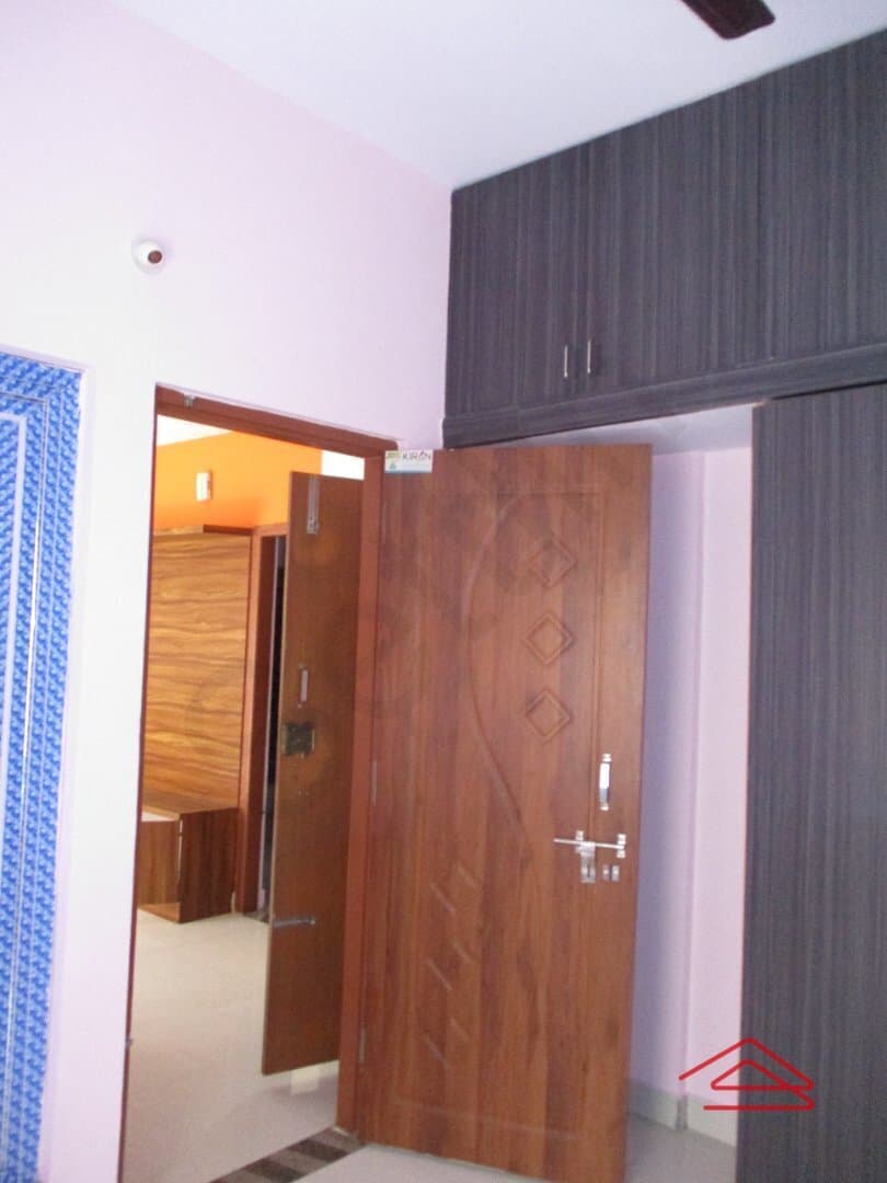bedrooms-e72C.jpg