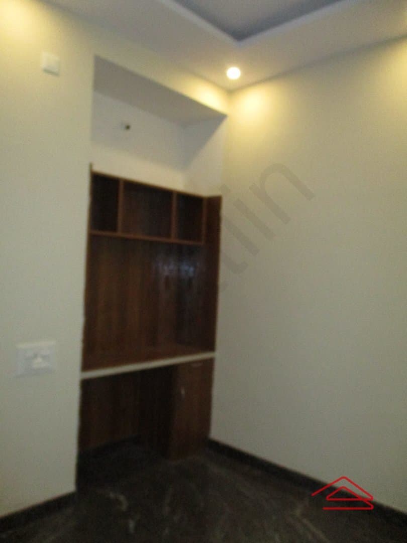bedrooms-YYZx.jpg