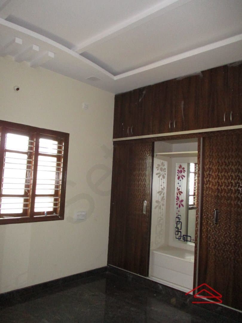 bedrooms-6csC.jpg