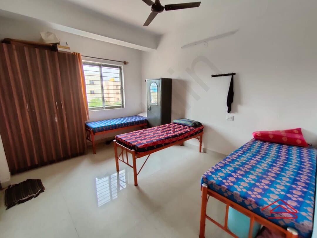 bedrooms-CuH8.jpg