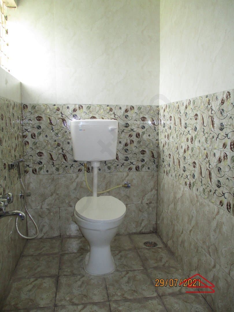 bathrooms-tfF2.jpg