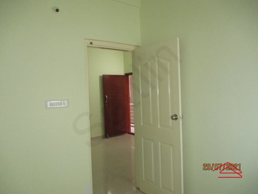 bedrooms-Zybw.jpg