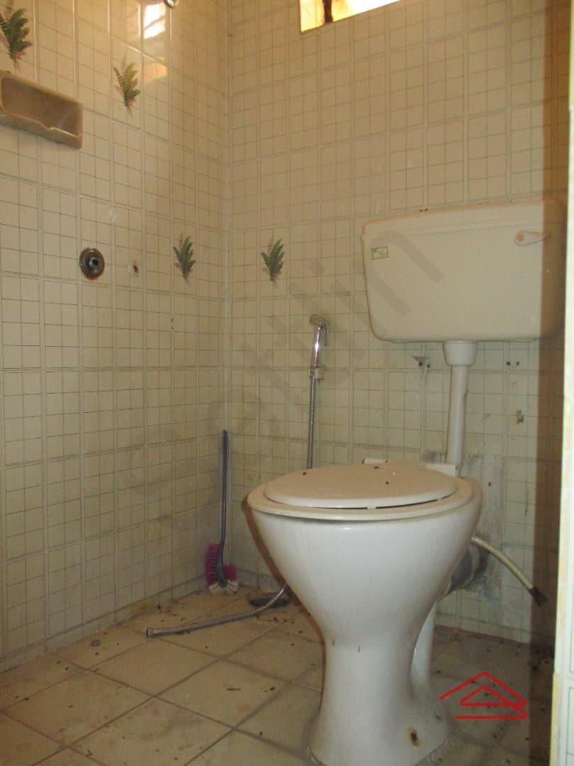bathrooms-AZLS.jpg