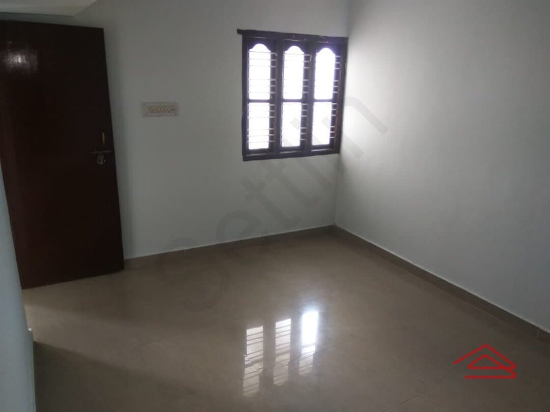 bedrooms-3yMj.jpg