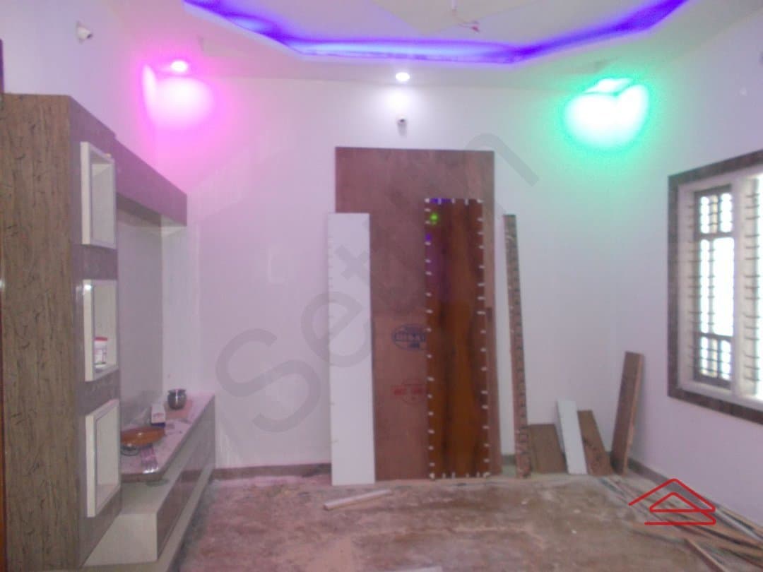 halls-1592499453865.jpg