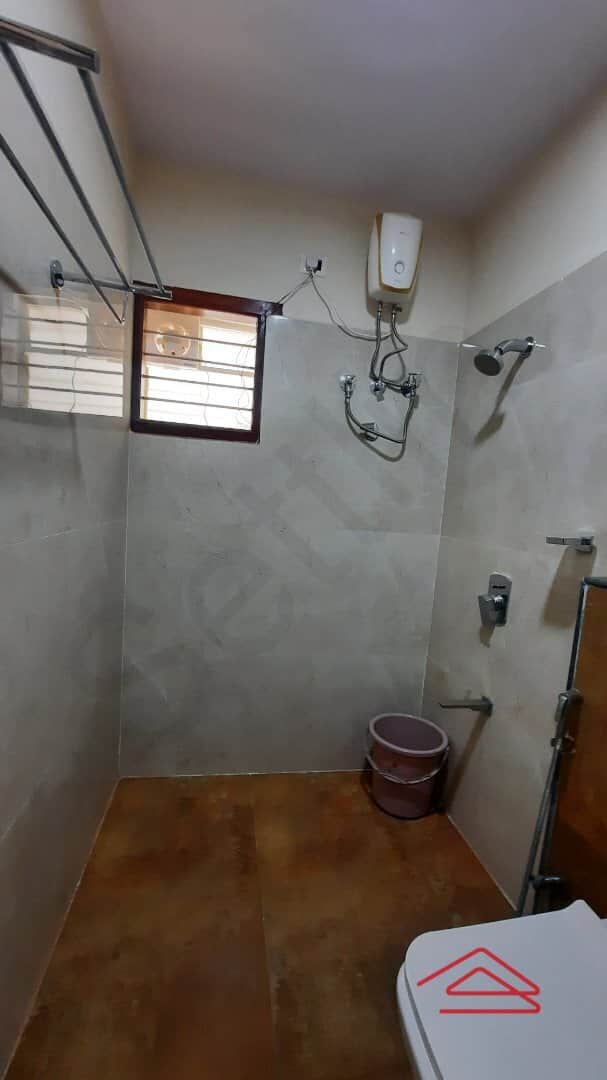 bathrooms-NzNW.jpg