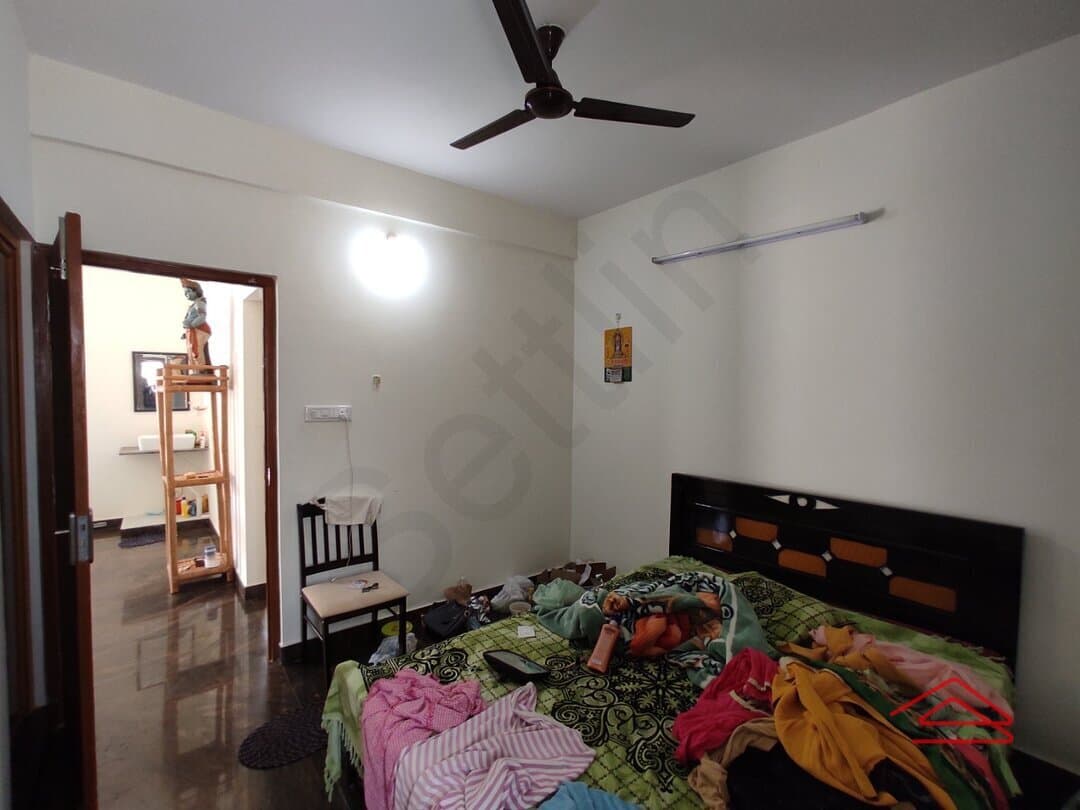 bedrooms-z5SK.jpg