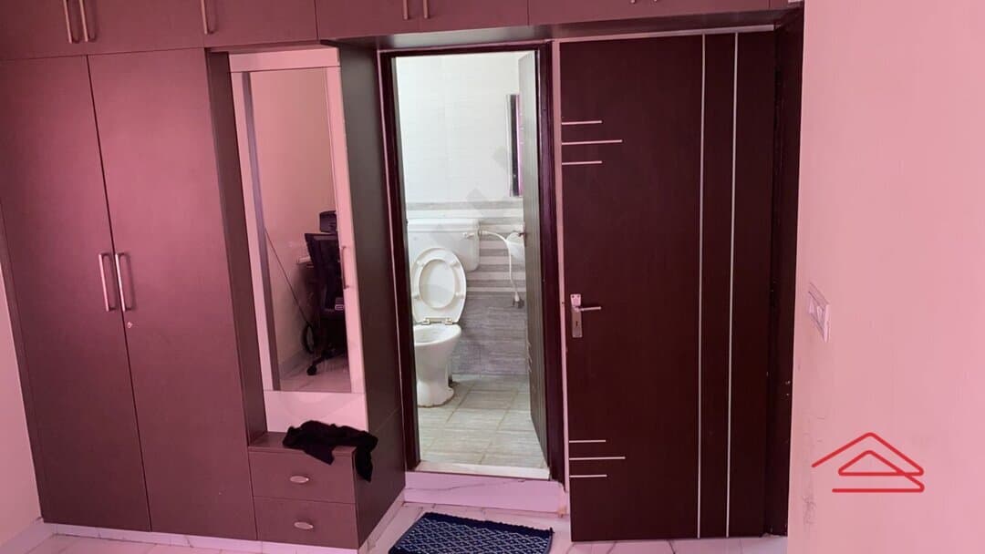 bedrooms-RQKc.jpg