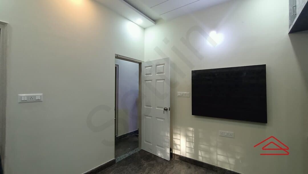 bedrooms-5njN.jpg