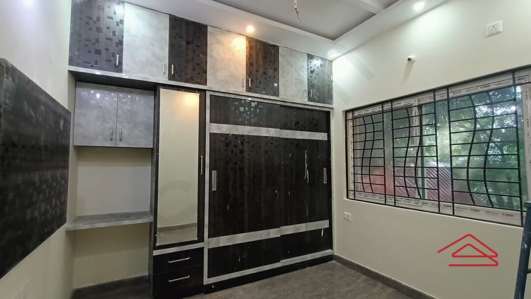bedrooms-8Qvi.jpg