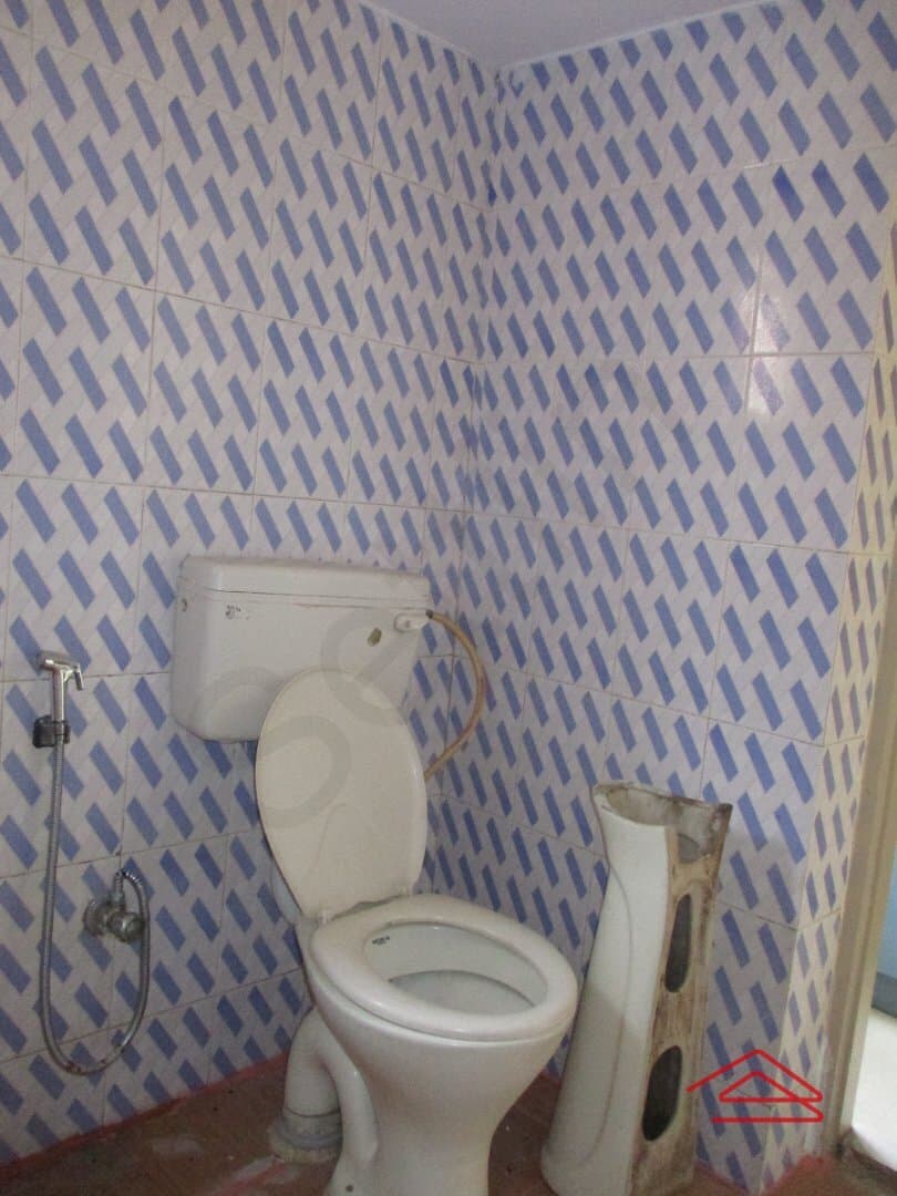 bathrooms-Za2S.jpg