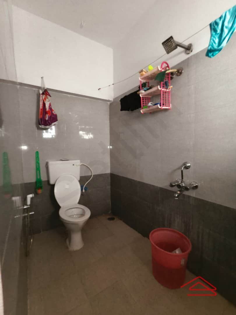 Sub Unit : bathrooms 1